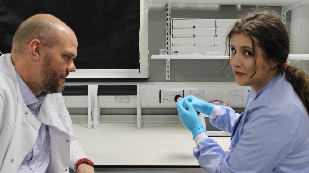 Dr Alexandra Iordachescu and Dr Liam Grover discuss an organotypic bone model